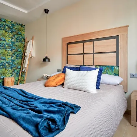 La Macarena Airport Apartment Malaga Exterior photo