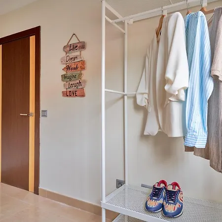 La Macarena Airport Apartment Malaga Exterior photo