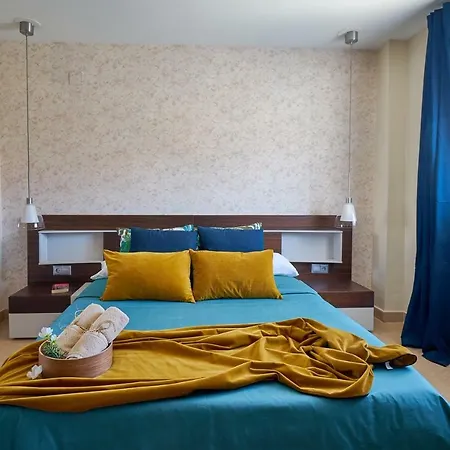 La Macarena Airport Apartment Malaga Exterior photo