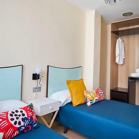 La Macarena Airport Apartment Malaga Exterior photo