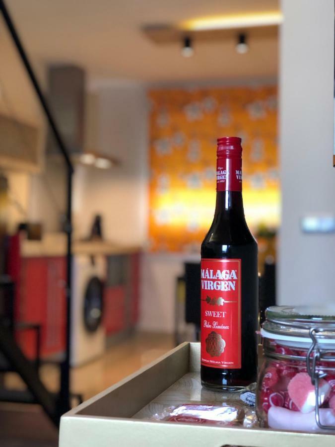 La Macarena Airport Apartment *